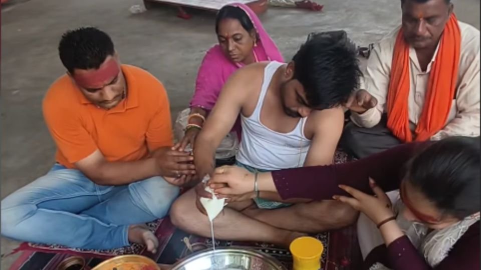 Traditional havan ritual in Ujjain by Pandit Madhusudan Chaturvedi
