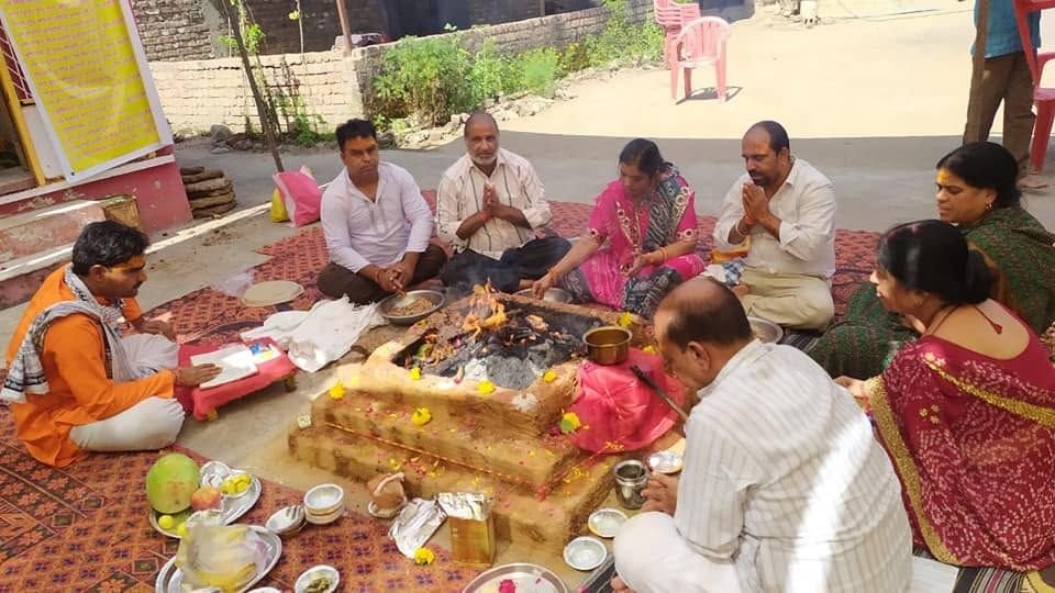Puja rituals and devotional worship at Ujjain temple premises